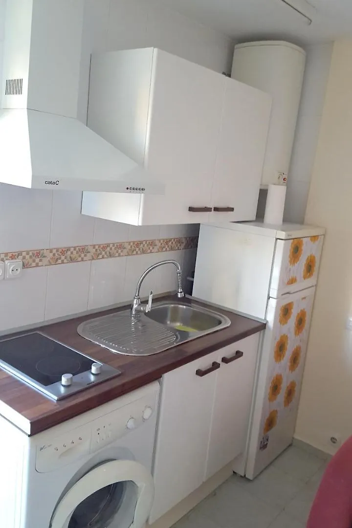 بينالماذينا Apartment Av. De La Roca 0*,  إسبانيا