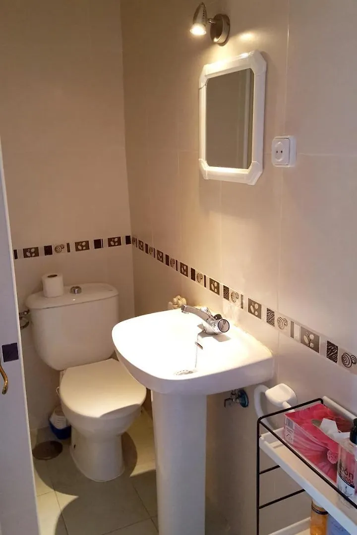 Apartment Av. De La Roca ベナルマデナ